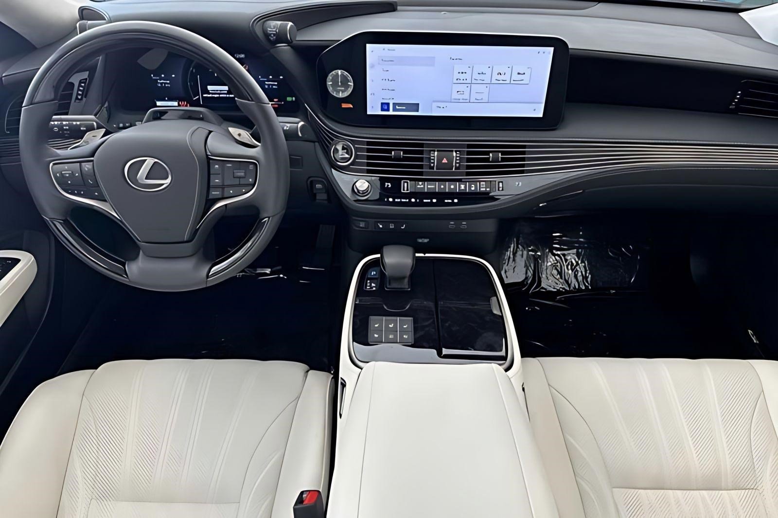 Used 2024 Lexus LS 500 w/ Interior Upgrade Package image 11