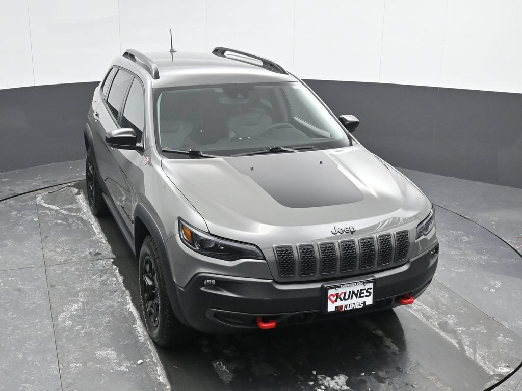 Used 2023 Jeep Cherokee Trailhawk w/ Trailer Tow Group AWD/4WD image 40