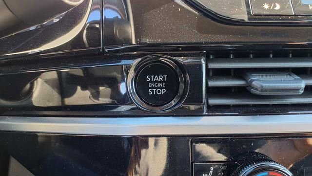 Used 2025 Nissan Pathfinder SL image 35