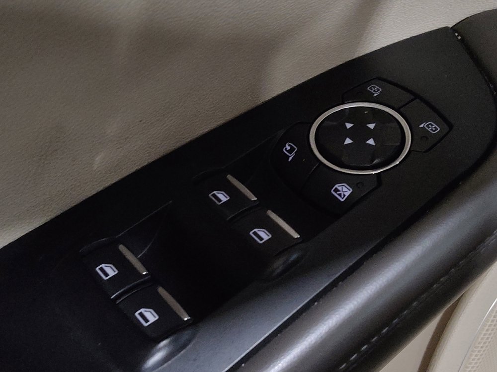 Used 2017 Lincoln MKX Reserve FWD image 27