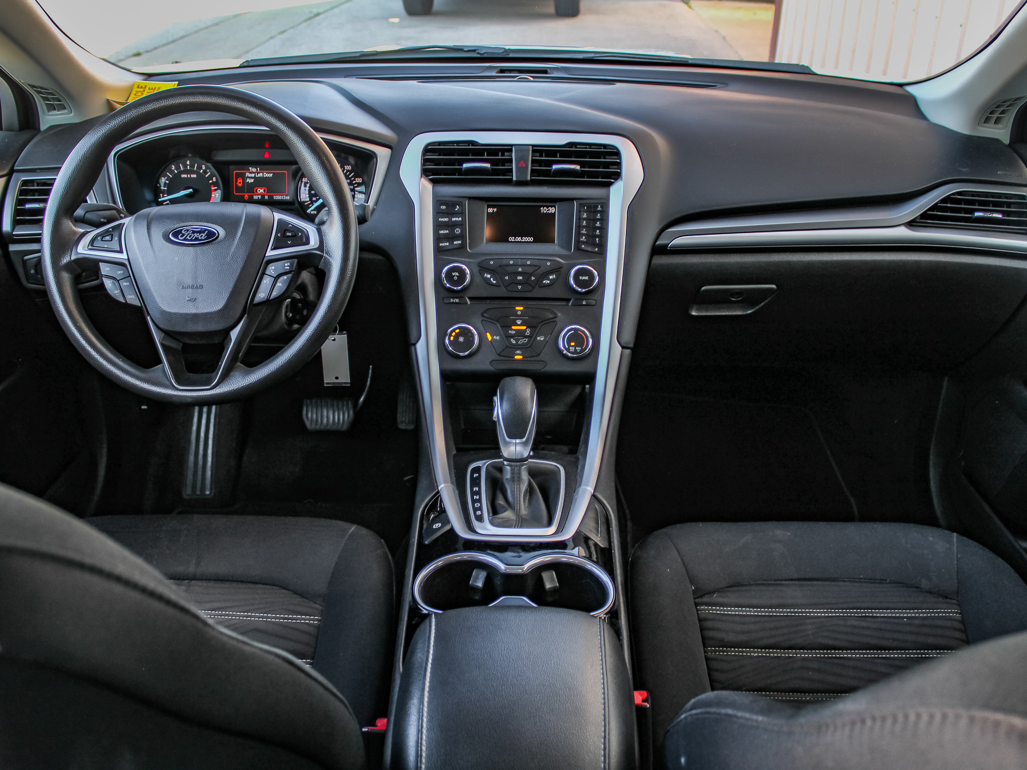 Used 2016 Ford Fusion SE FWD image 21