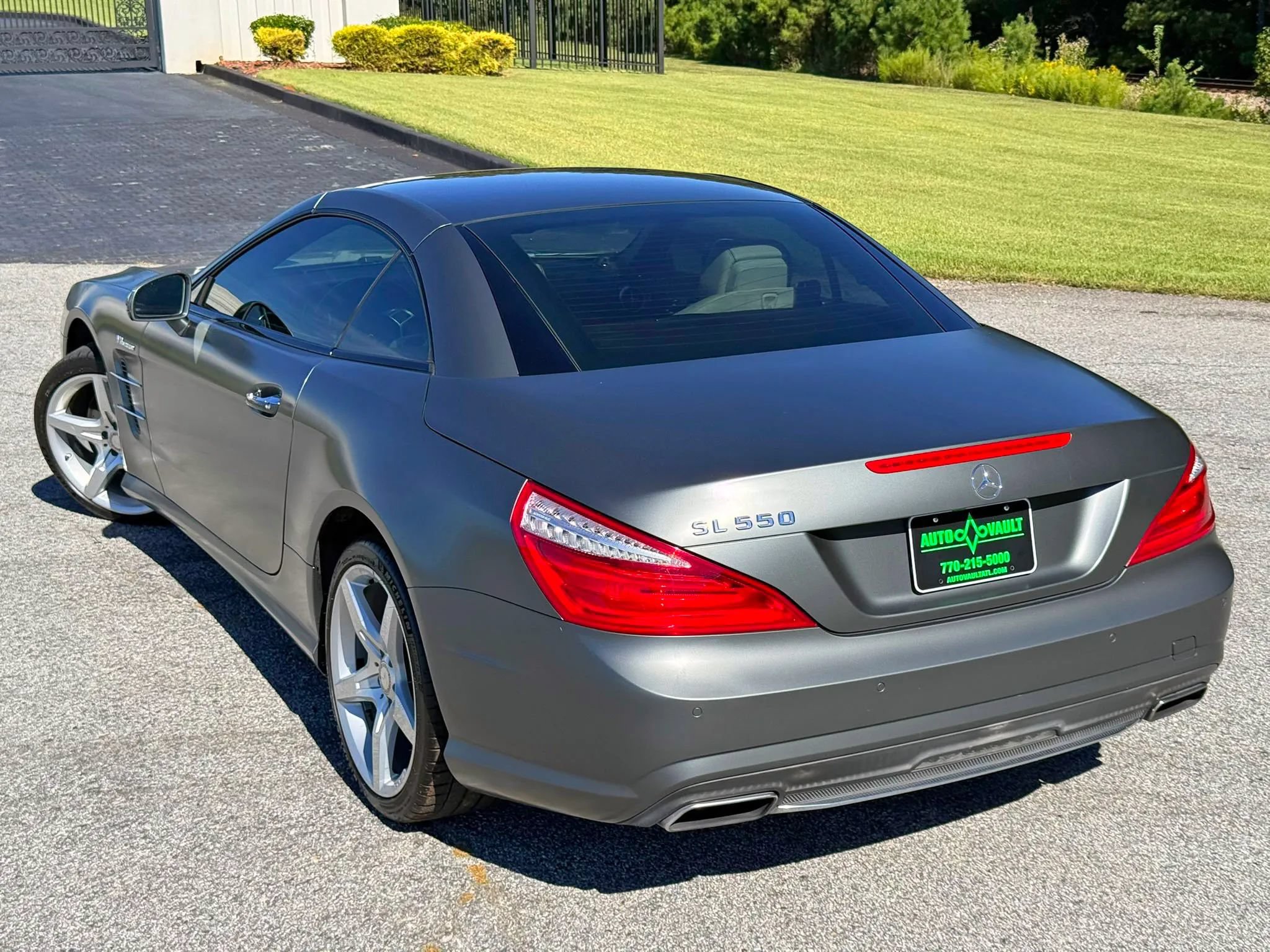 Used 2014 Mercedes-Benz SL 550 w/ Sport Wheel Package image 18
