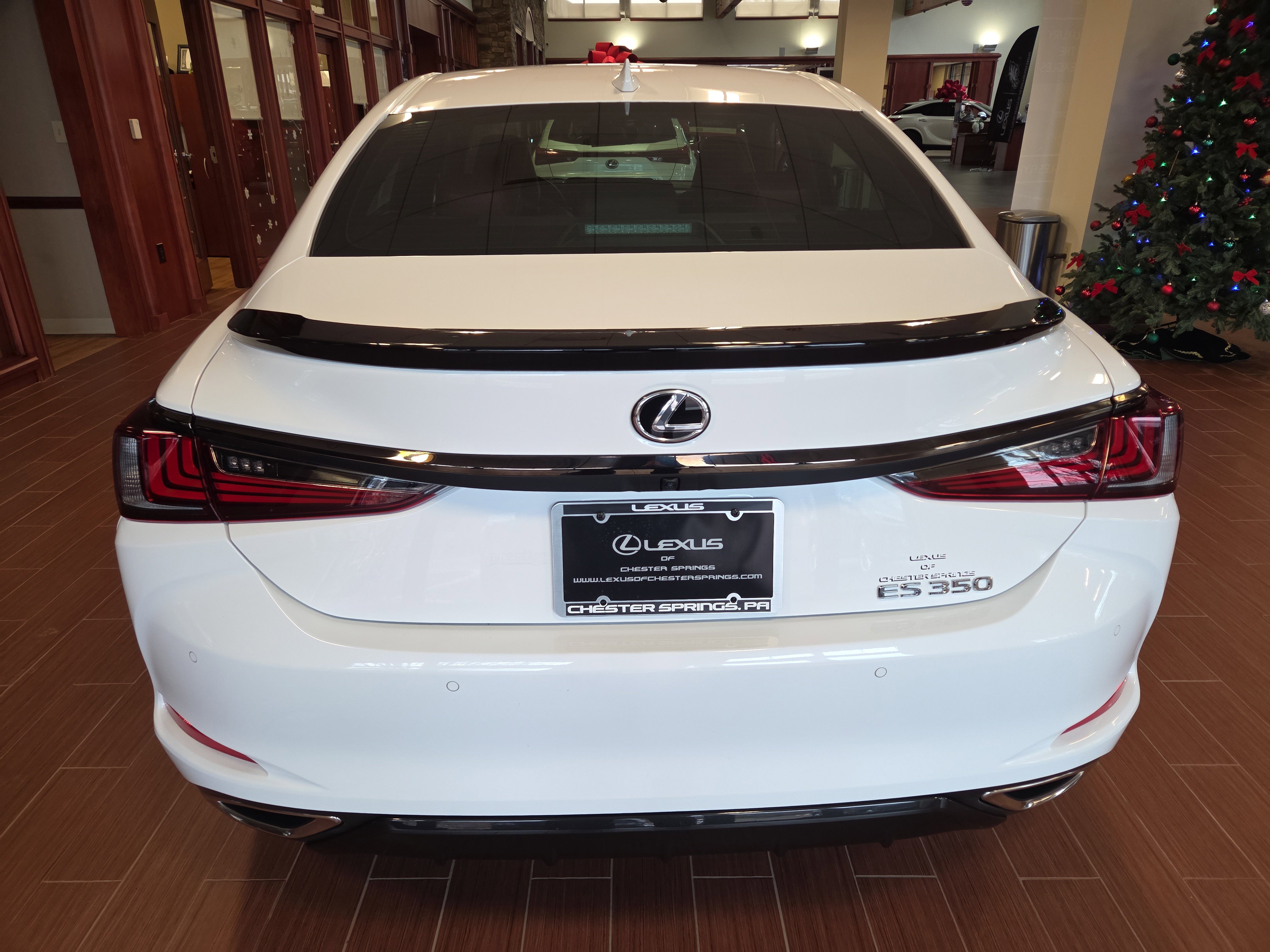 Certified 2025 Lexus ES 350 F Sport image 4