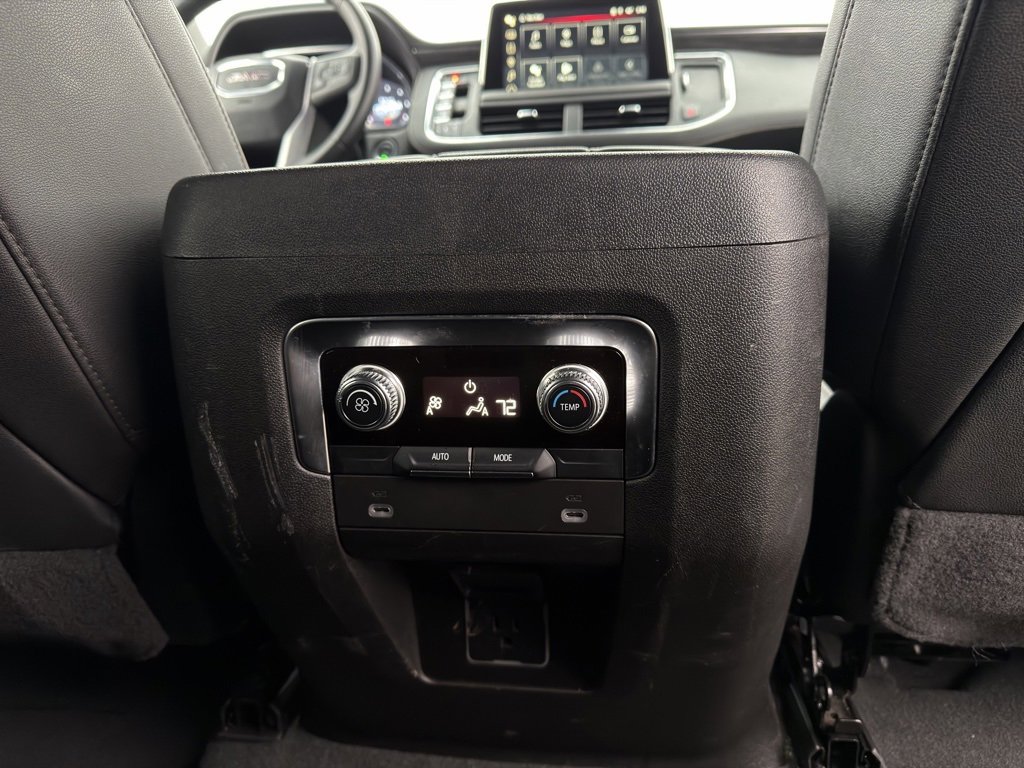 Used 2024 GMC Yukon SLT image 29