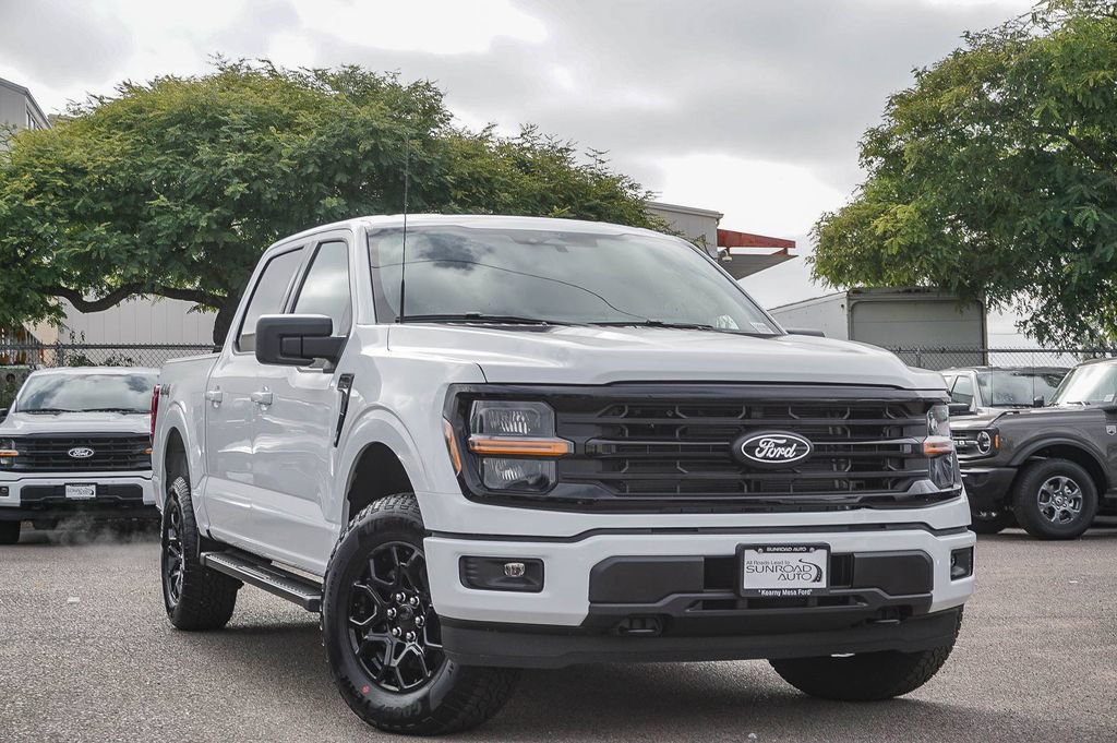 New 2026 Ford F150 XLT w/ XLT Black Appearance Package