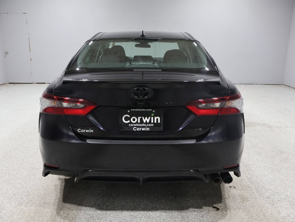 Used 2023 Toyota Camry SE FWD image 3