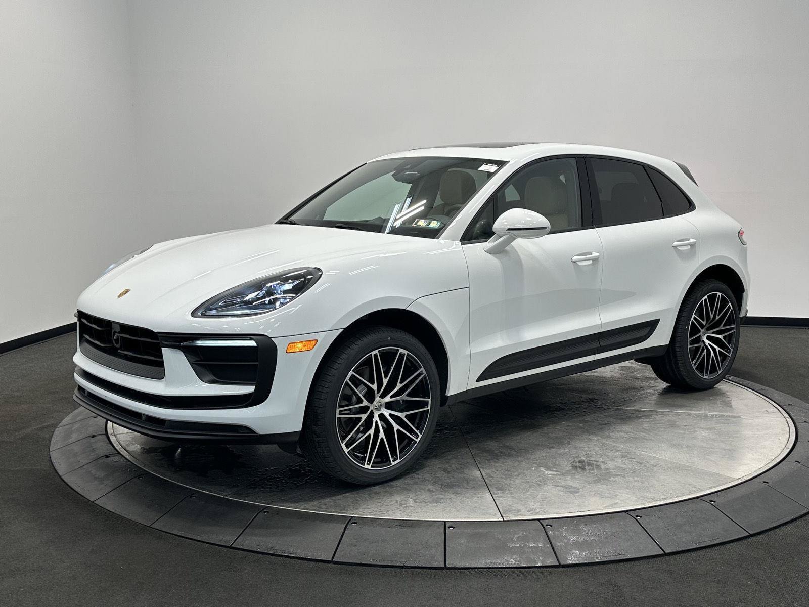 New 2026 Porsche Macan AWD/4WD image 1