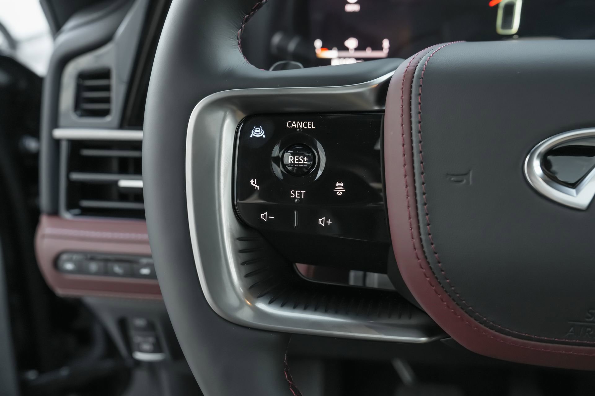 New 2026 INFINITI QX80 Autograph w/ Premium Cargo Package image 15