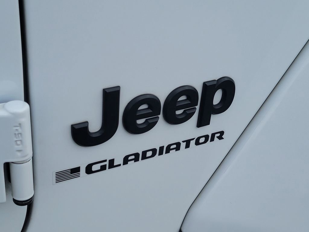 Used 2023 Jeep Gladiator Sport image 6
