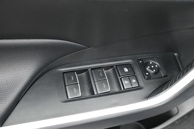 Used 2025 Toyota RAV4 XLE FWD image 11