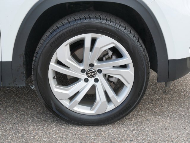 Certified 2023 Volkswagen Atlas SE w/ Panoramic Sunroof Package AWD/4WD image 9