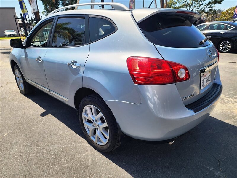 Used 2012 Nissan Rogue SL image 3