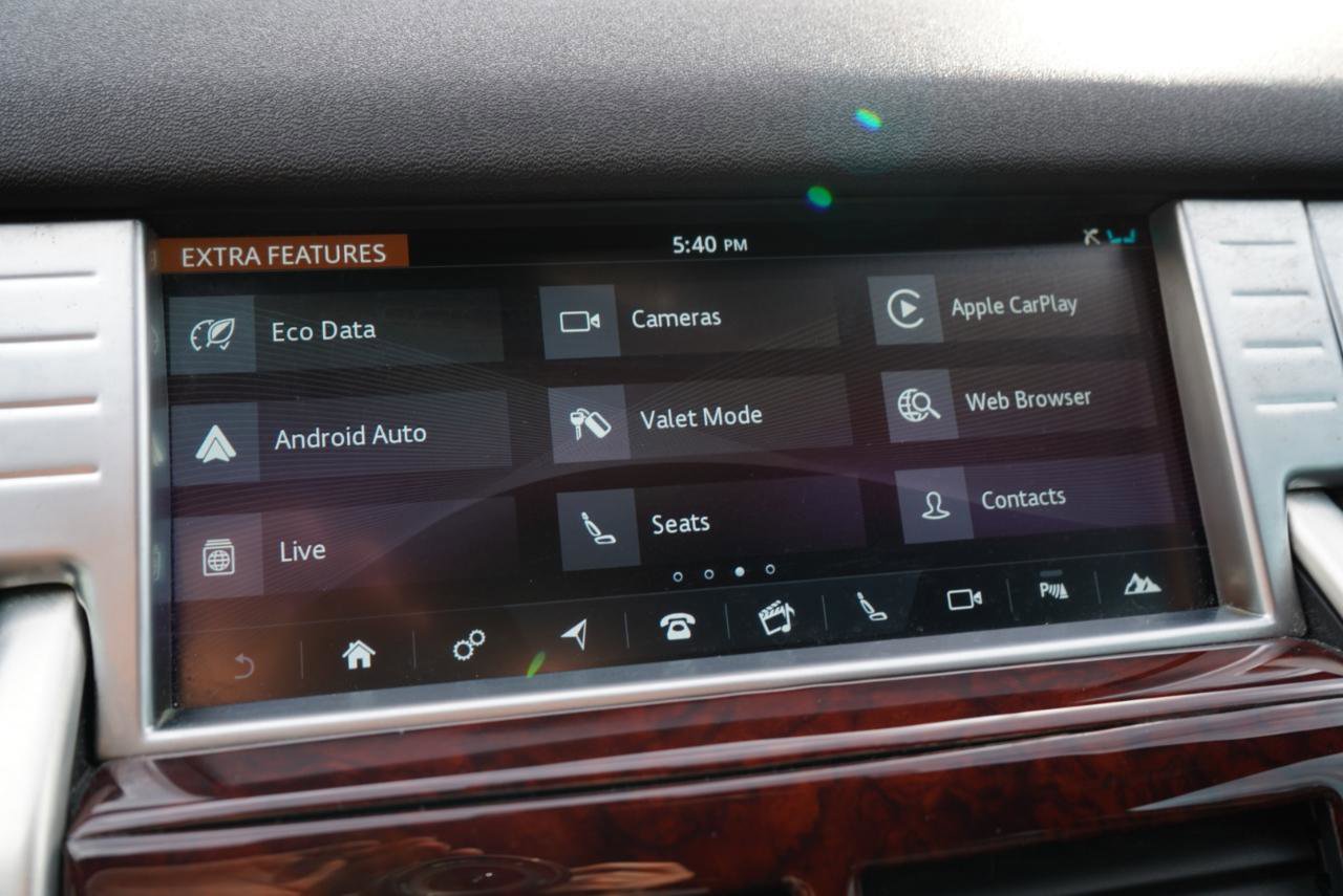 Used 2017 Land Rover Discovery Sport HSE Luxury image 39