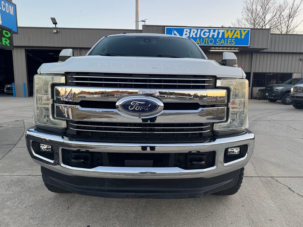 Used 2017 Ford F250 Lariat w/ Lariat Ultimate Package image 4