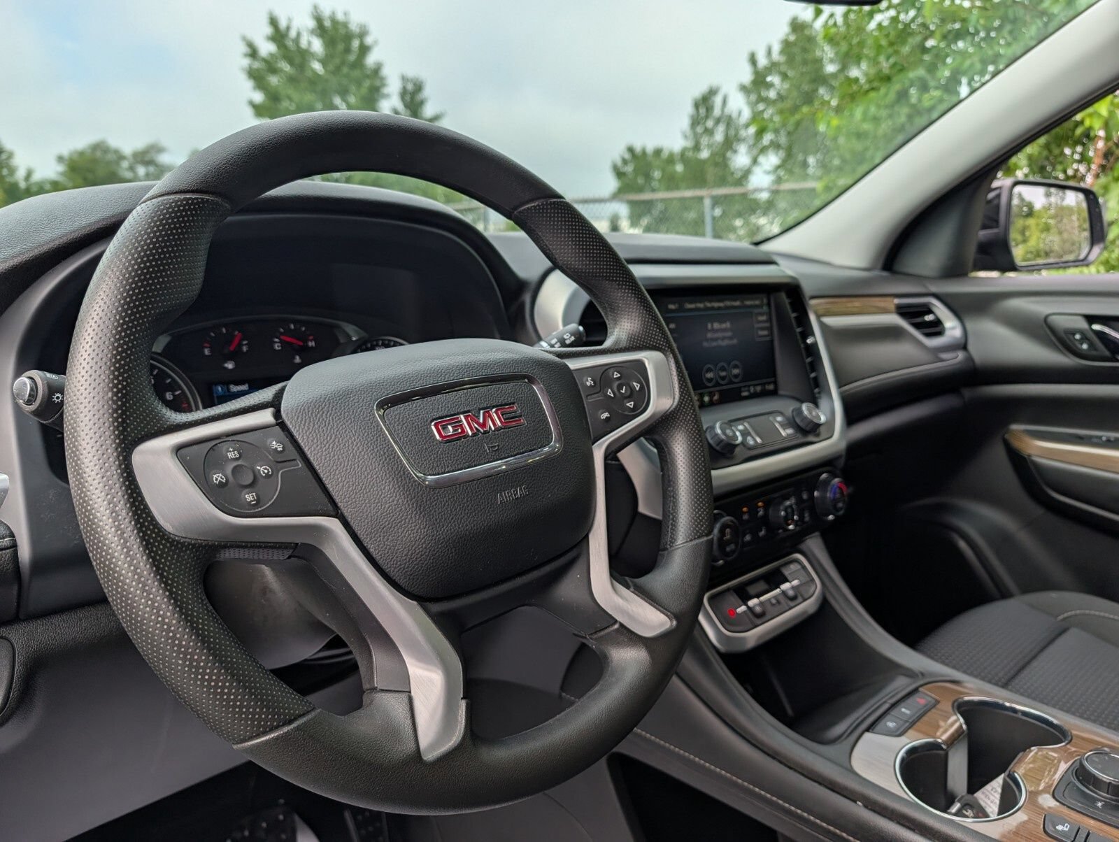 Used 2023 GMC Acadia SLE w/ Driver Convenience Package AWD/4WD image 26