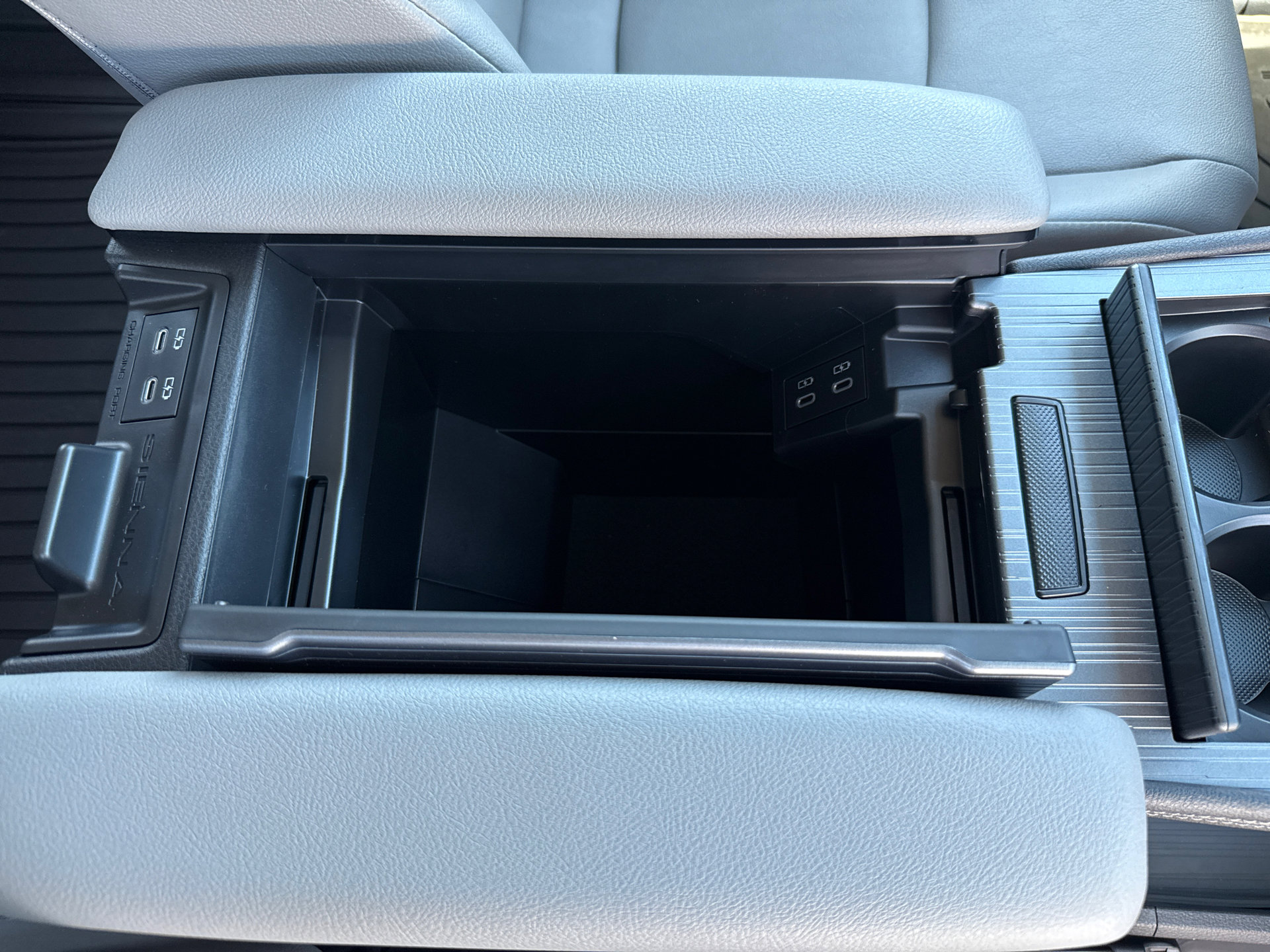 Certified 2026 Toyota Sienna XLE image 16