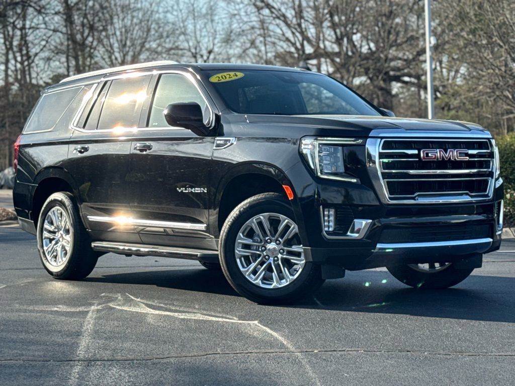 Used 2024 GMC Yukon SLT image 2