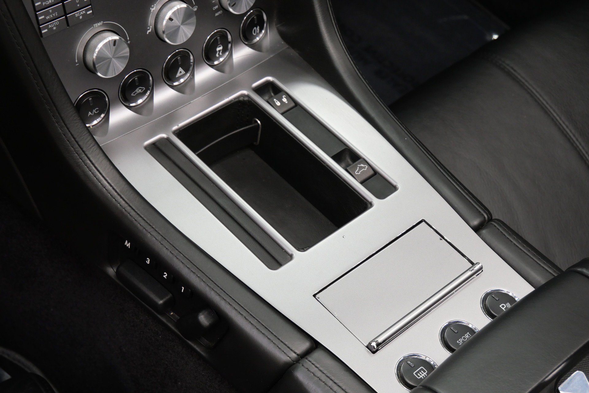 Used 2008 Aston Martin DB9 Volante RWD image 30