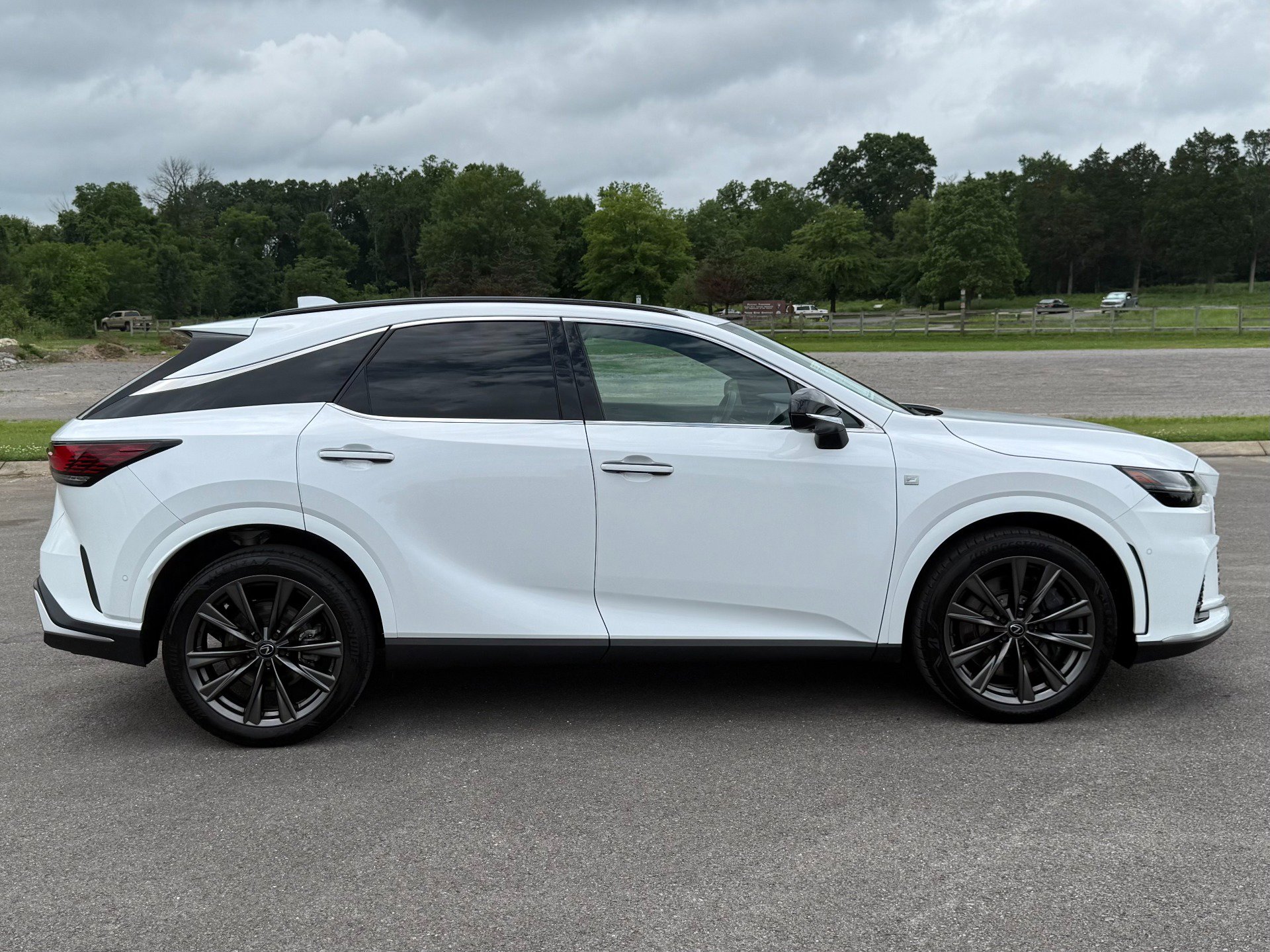 Used 2023 Lexus RX 350 F Sport w/ Cold Area Package AWD/4WD image 8