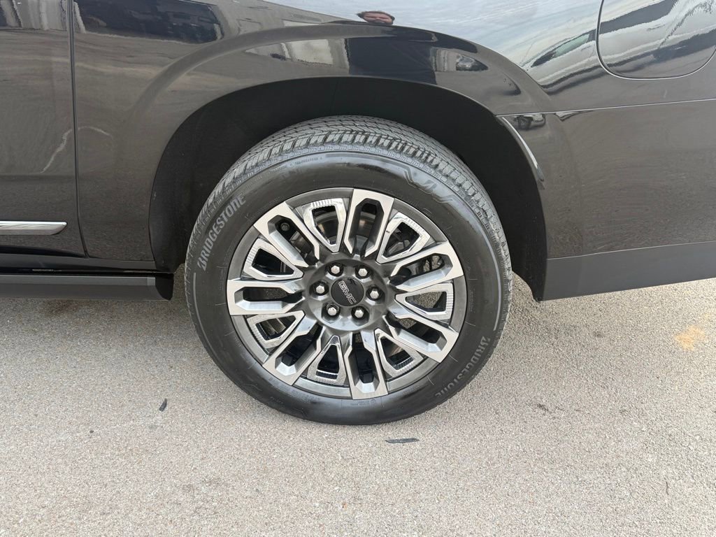 Used 2023 GMC Yukon XL Denali Ultimate image 43