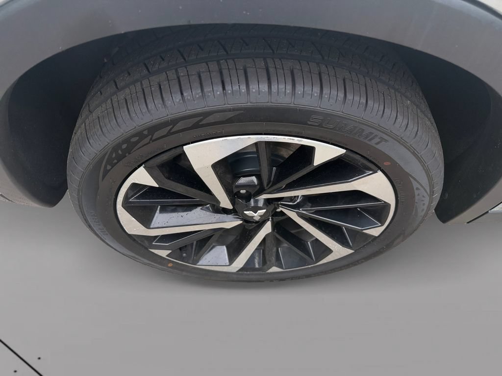Used 2024 Mitsubishi Outlander 4WD Plug-In Hybrid image 24