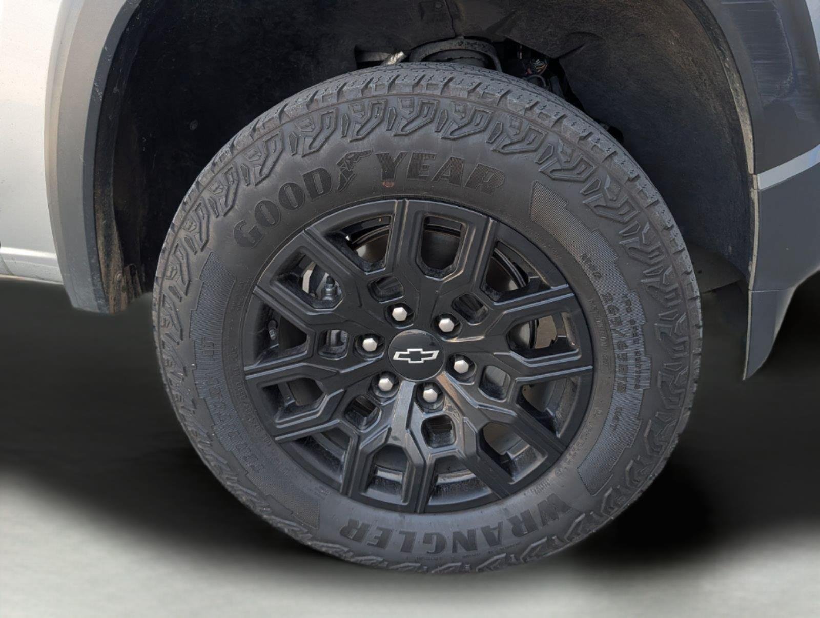 Used 2024 Chevrolet Colorado Trail Boss w/ Advanced Trailering Package AWD/4WD image 12