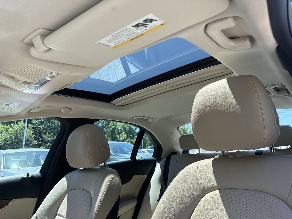 Used 2019 Mercedes-Benz C 300 4MATIC Sedan image 16