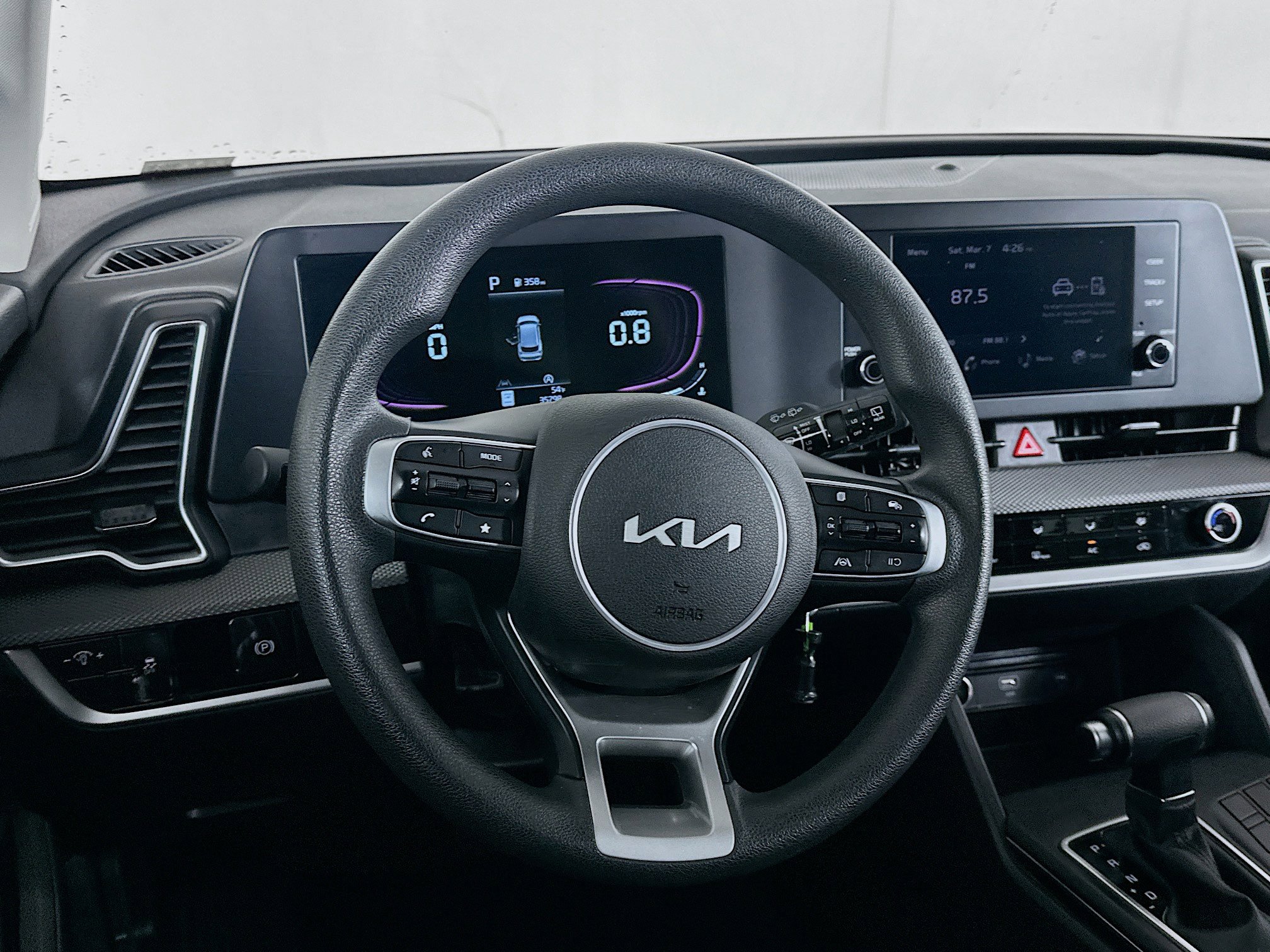 Used 2025 Kia Sportage LX image 18