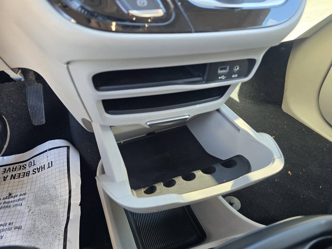 Used 2017 Chrysler Pacifica Touring-L w/ Tire & Wheel Group FWD image 25