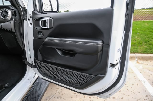 Used 2021 Jeep Wrangler Unlimited Sahara w/ Uconnect 4C Nav & Sound Group AWD/4WD image 43