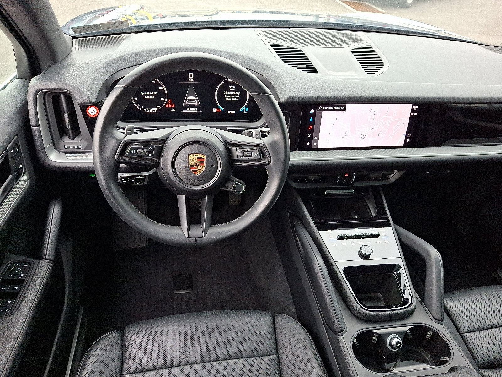 Used 2024 Porsche Cayenne image 11