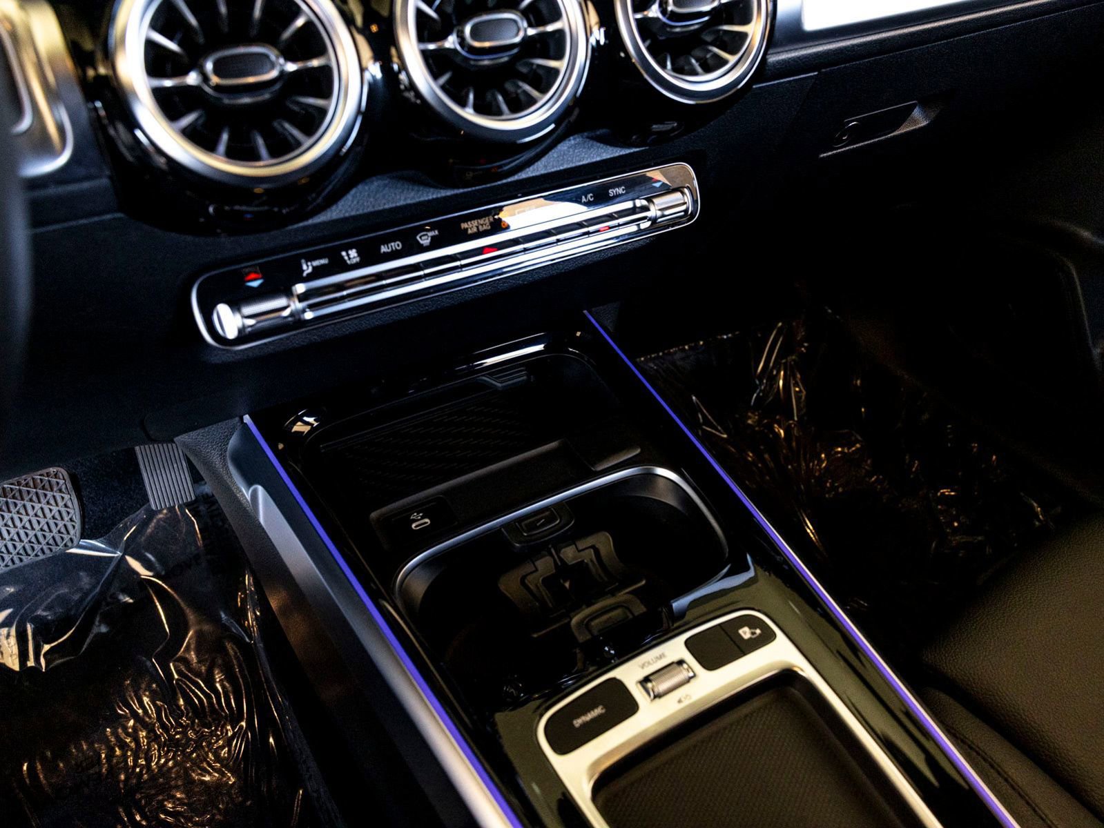 Used 2025 Mercedes-Benz GLB 250 image 14