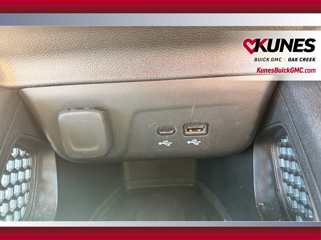 Used 2025 Chevrolet TrailBlazer LT FWD image 34