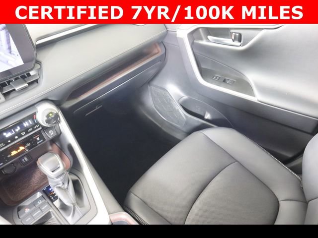 Used 2025 Toyota RAV4 Limited image 15