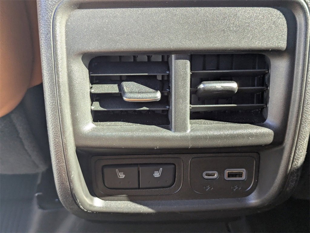 Used 2023 Cadillac XT4 Premium Luxury image 16