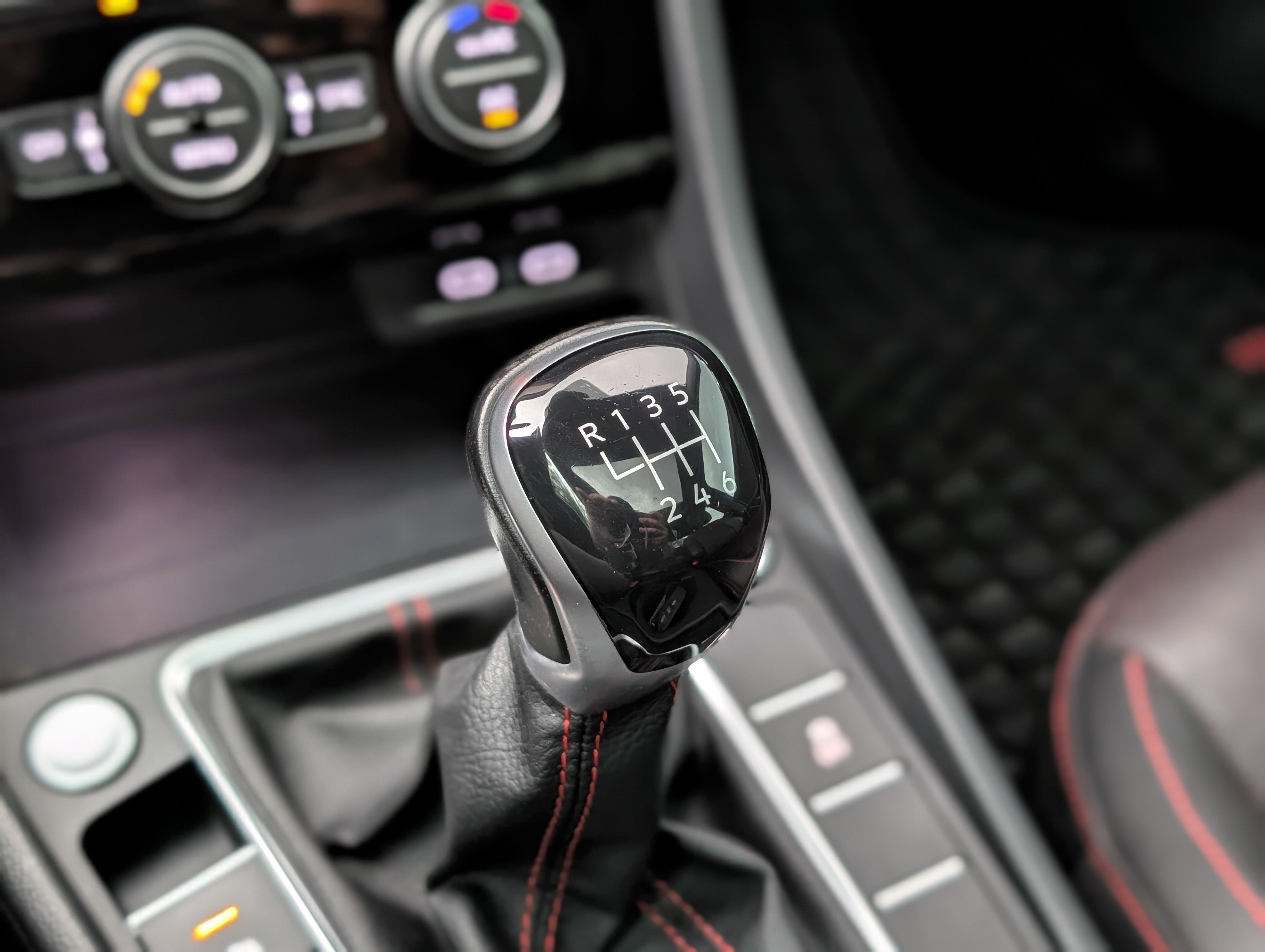 Used 2022 Volkswagen Jetta GLI Autobahn image 31