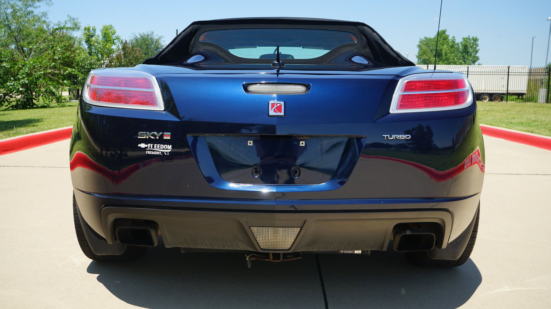 Used 2008 Saturn Sky Red Line RWD image 12