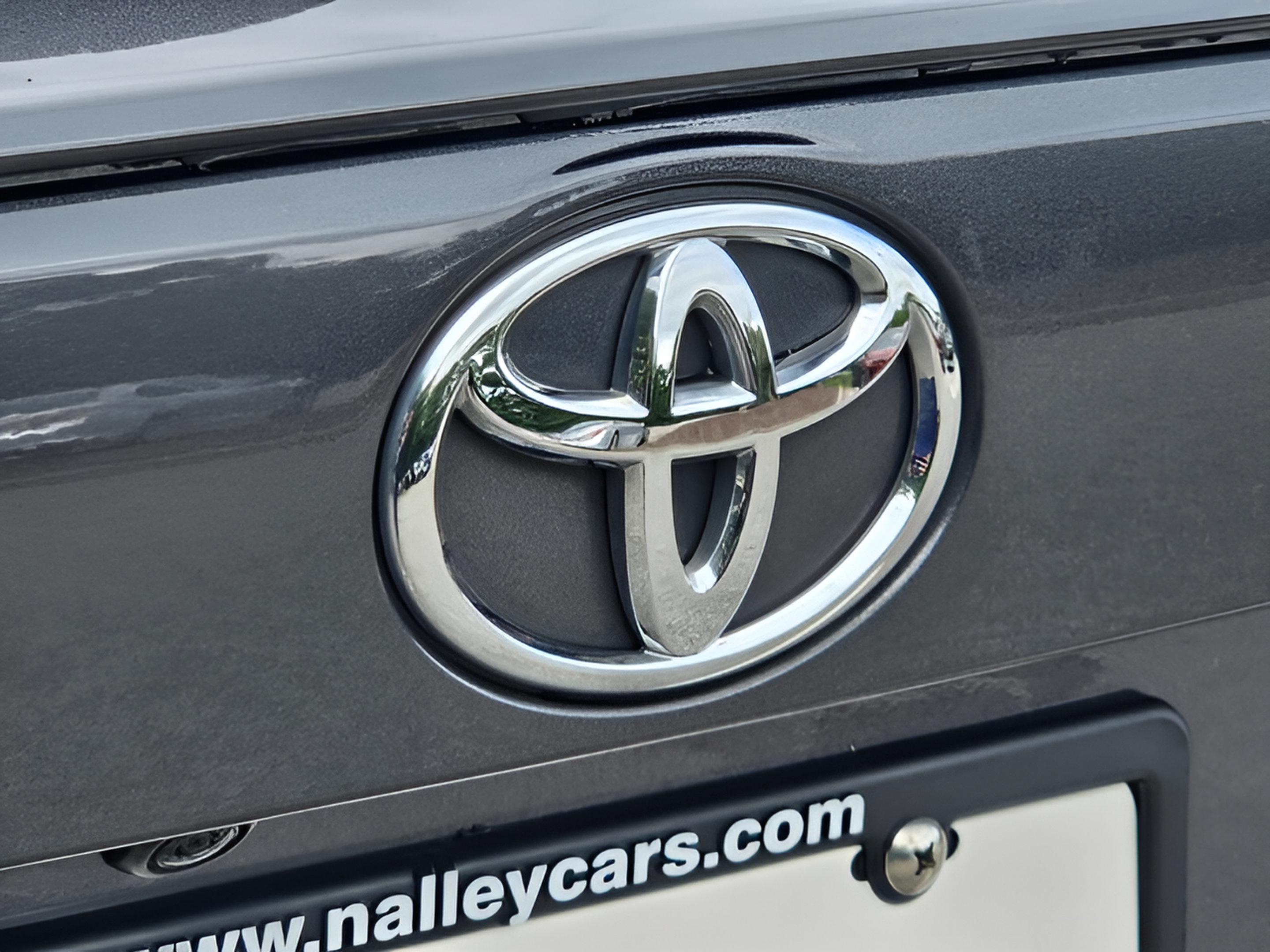 Used 2022 Toyota RAV4 XLE Premium FWD image 29