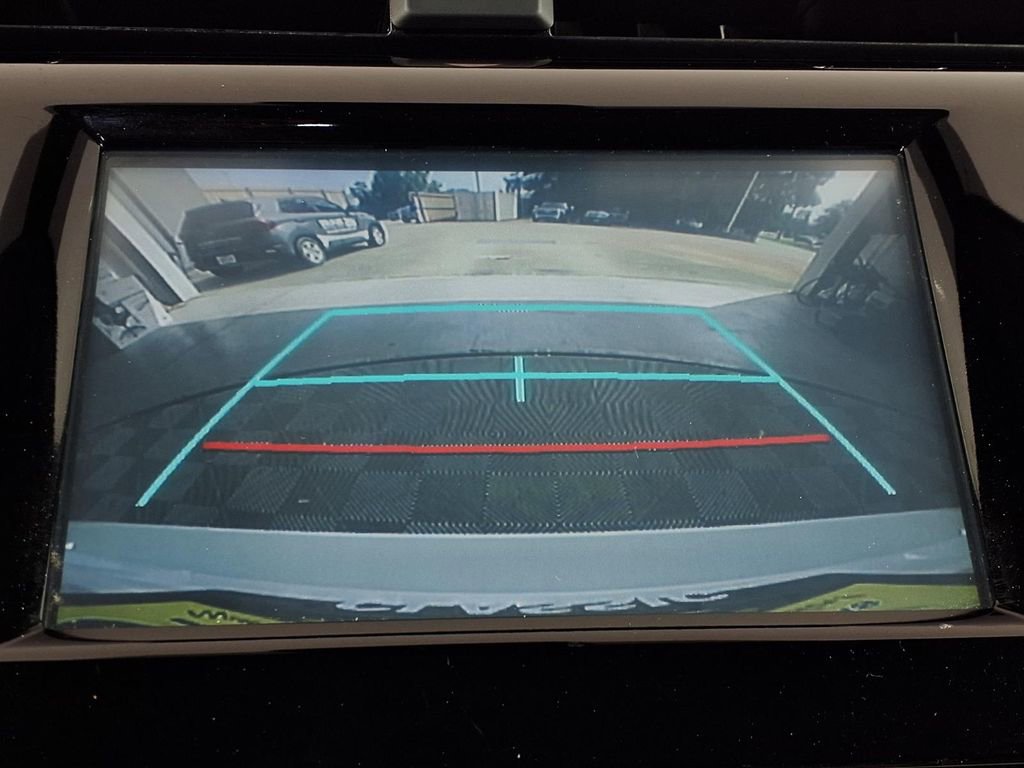 Used 2019 Toyota Camry LE FWD image 15