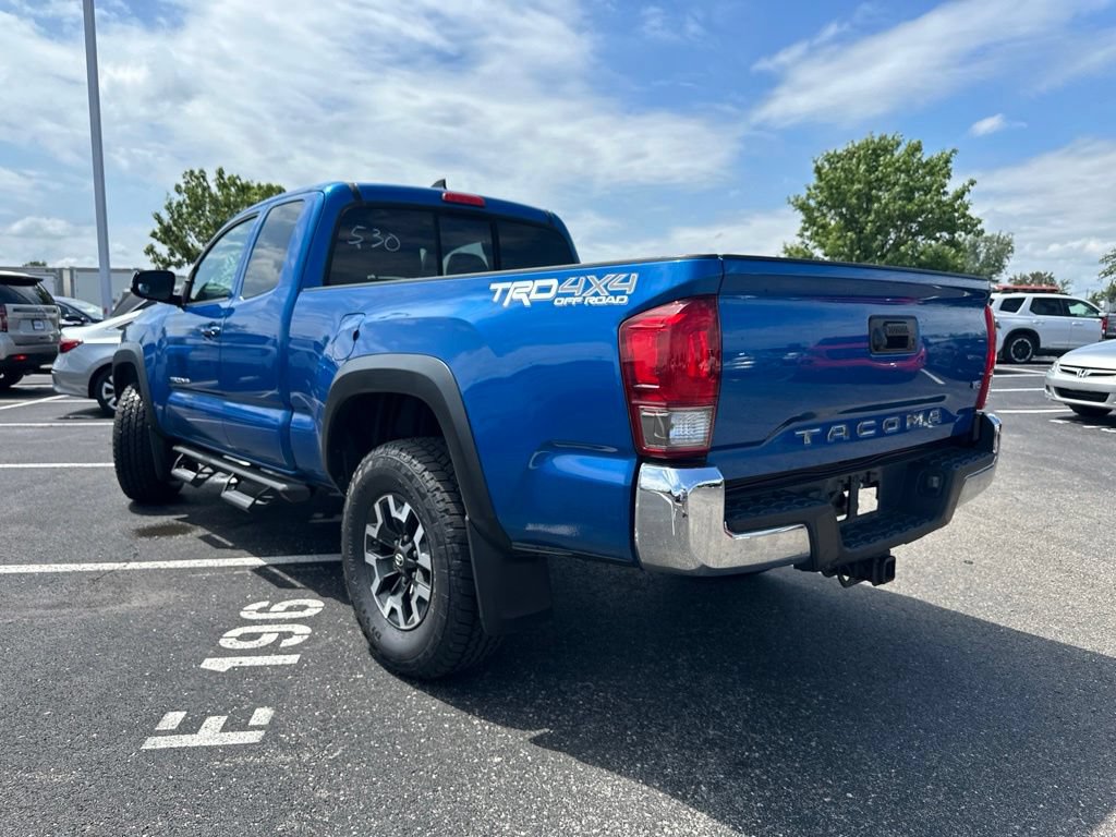 Used 2016 Toyota Tacoma TRD Off-Road w/ Towing Package AWD/4WD image 8