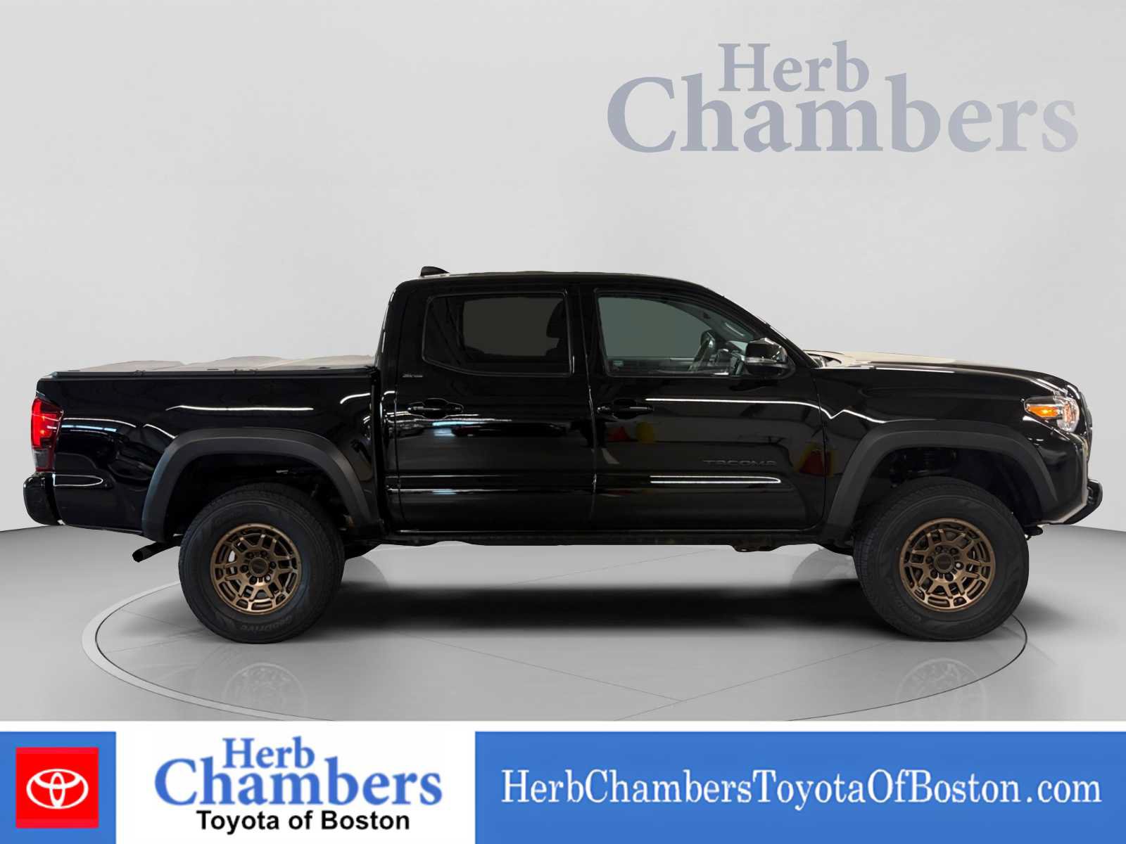 Used 2023 Toyota Tacoma 4x4 Double Cab w/ Trail Edition image 11