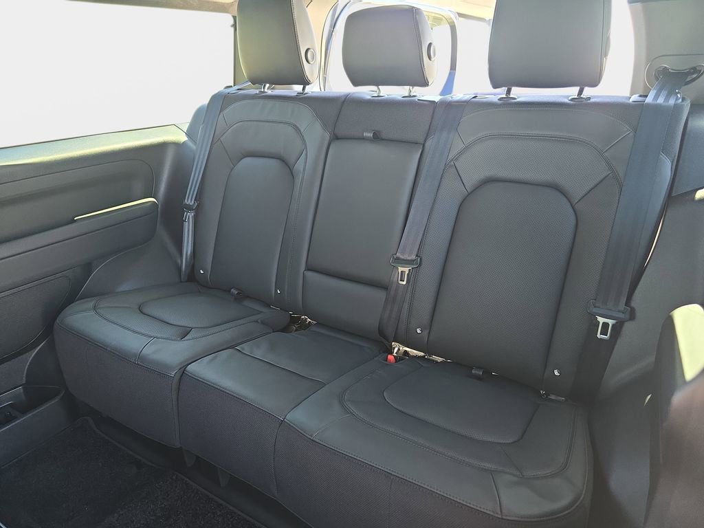 New 2026 Land Rover Defender 90 V8 image 14