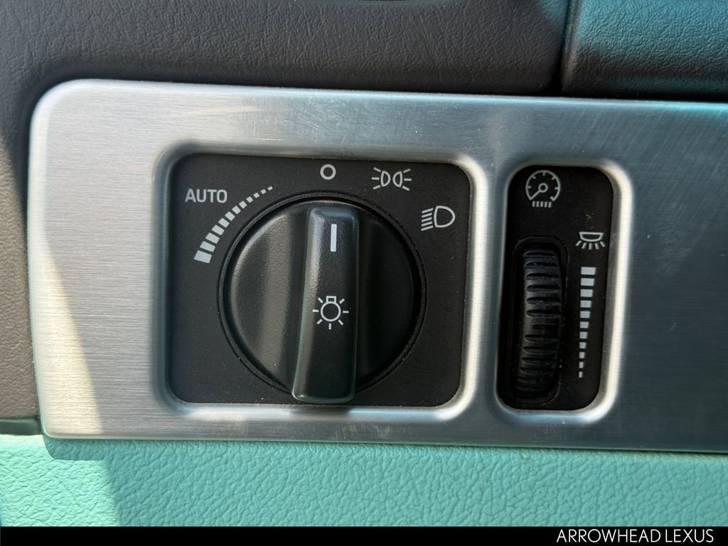 Used 2002 Ford Thunderbird RWD image 21