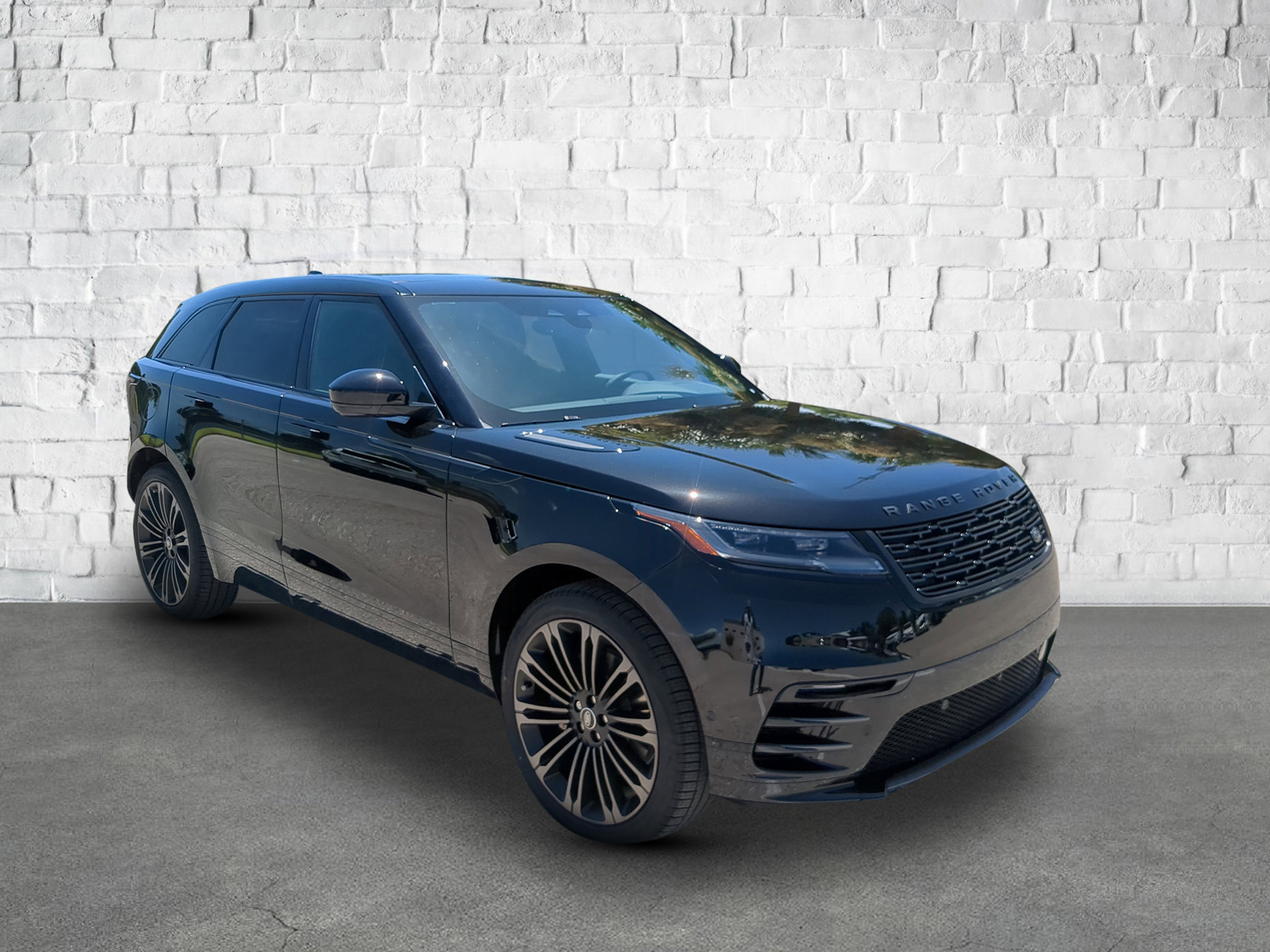 New 2026 Land Rover Range Rover Velar Dynamic SE image 8