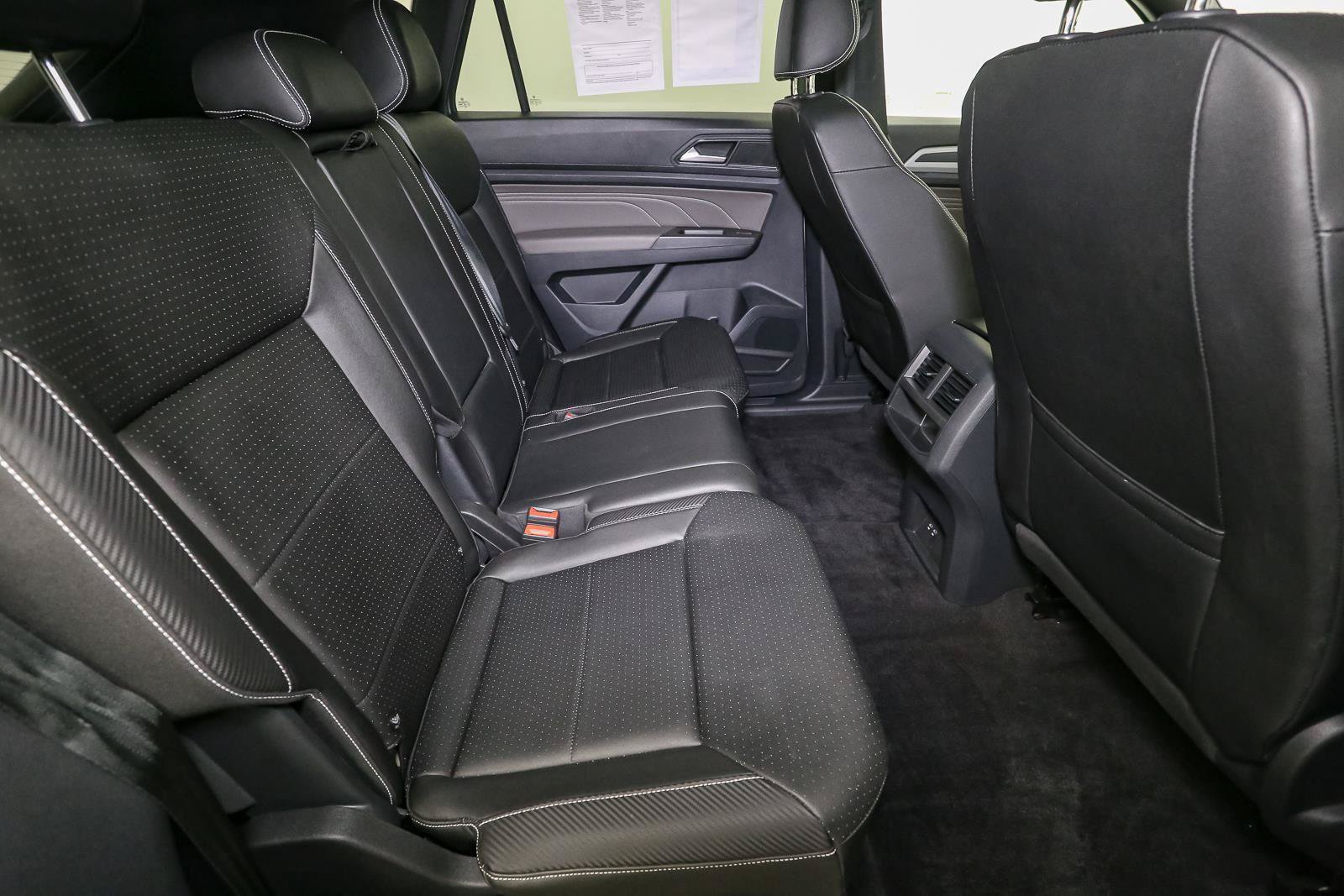 Certified 2023 Volkswagen Atlas Cross Sport SEL R-Line AWD/4WD image 27