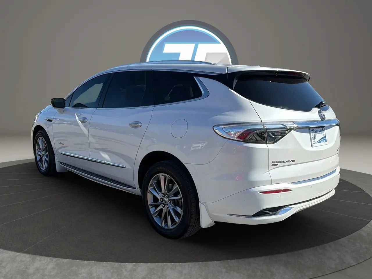 Used 2023 Buick Enclave Avenir w/ Avenir Technology Package AWD/4WD image 12