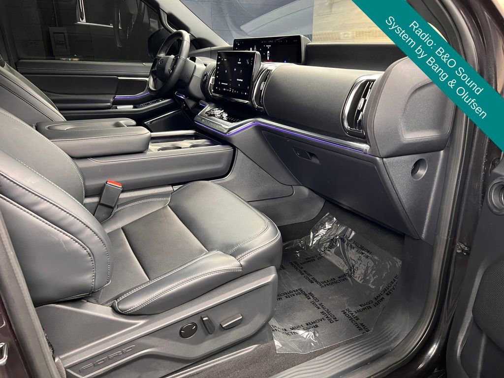 Used 2025 Ford Expedition Max Platinum w/ Stealth Performance Package AWD/4WD image 8