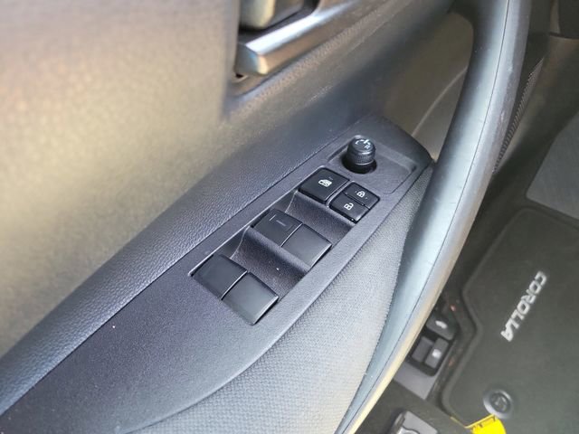 Used 2025 Toyota Corolla LE FWD image 25