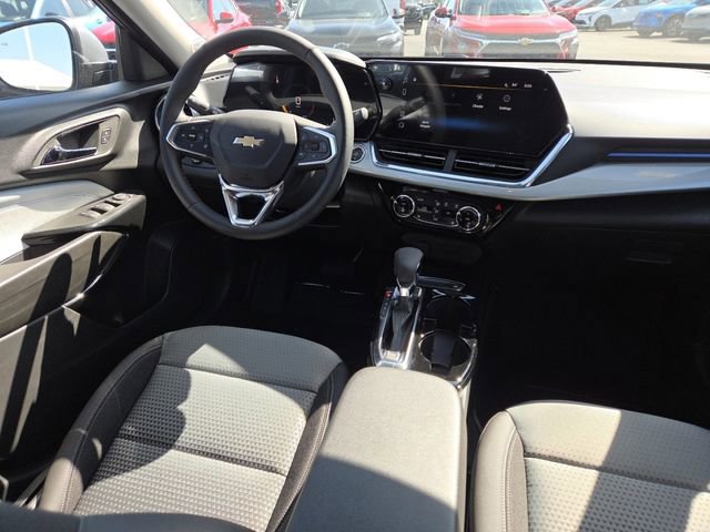 New 2026 Chevrolet Trax LT w/ Driver Confidence Package FWD image 28