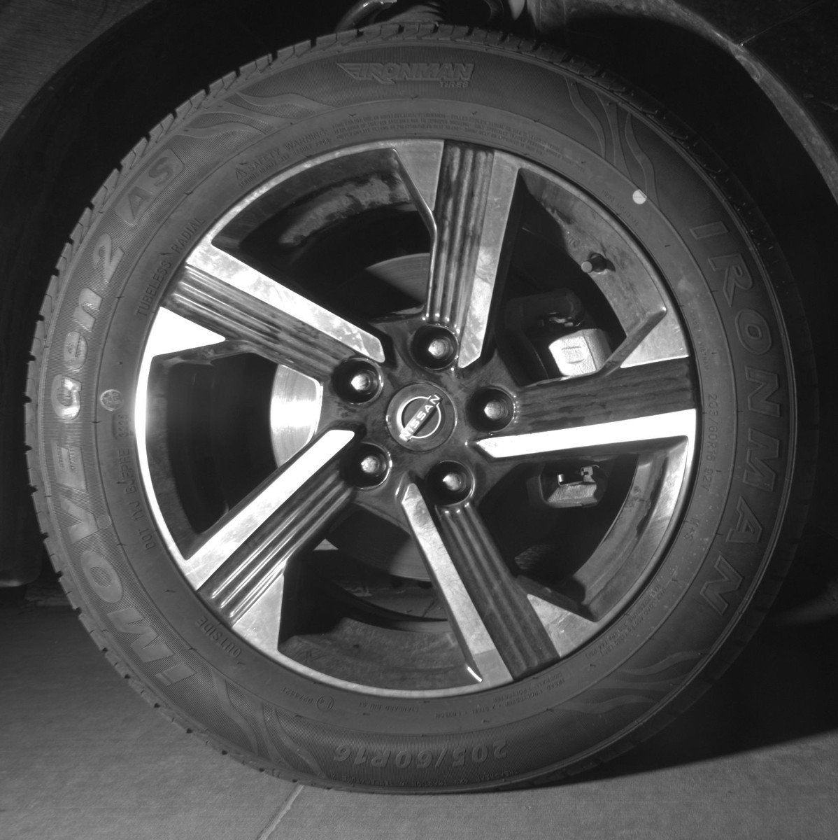 Used 2025 Nissan Sentra SV FWD image 13